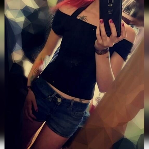 Rue 21 Cropped halter/off the shoulder top - Picture 4 of 4